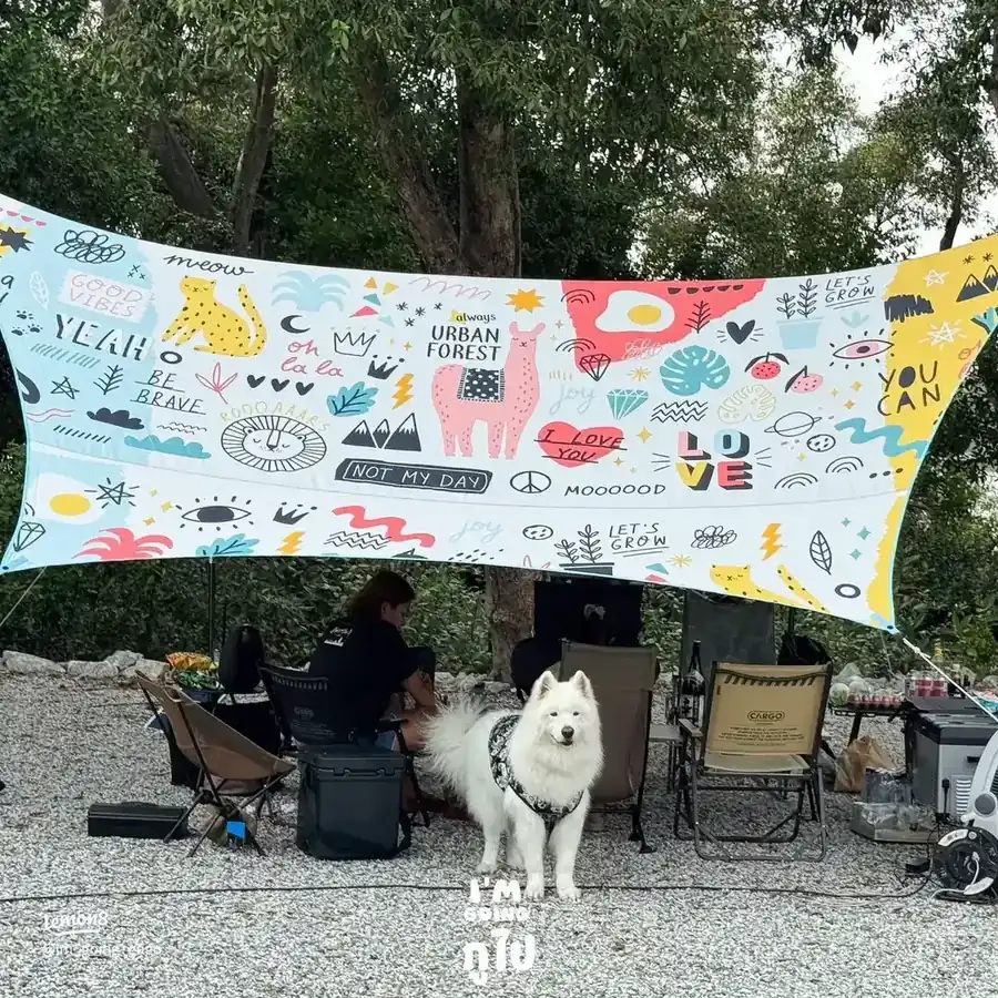 我们的河畔包场营地的营地资料照片