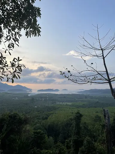 帕苏里亚苏叔山地营地的营地资料照片