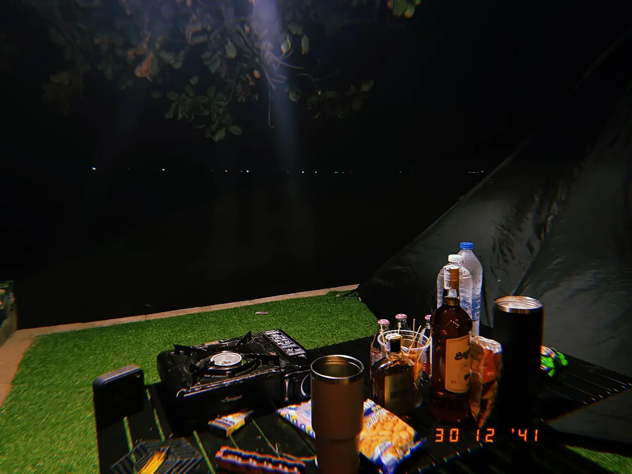 海景海岸露营钓鱼场的营地资料照片